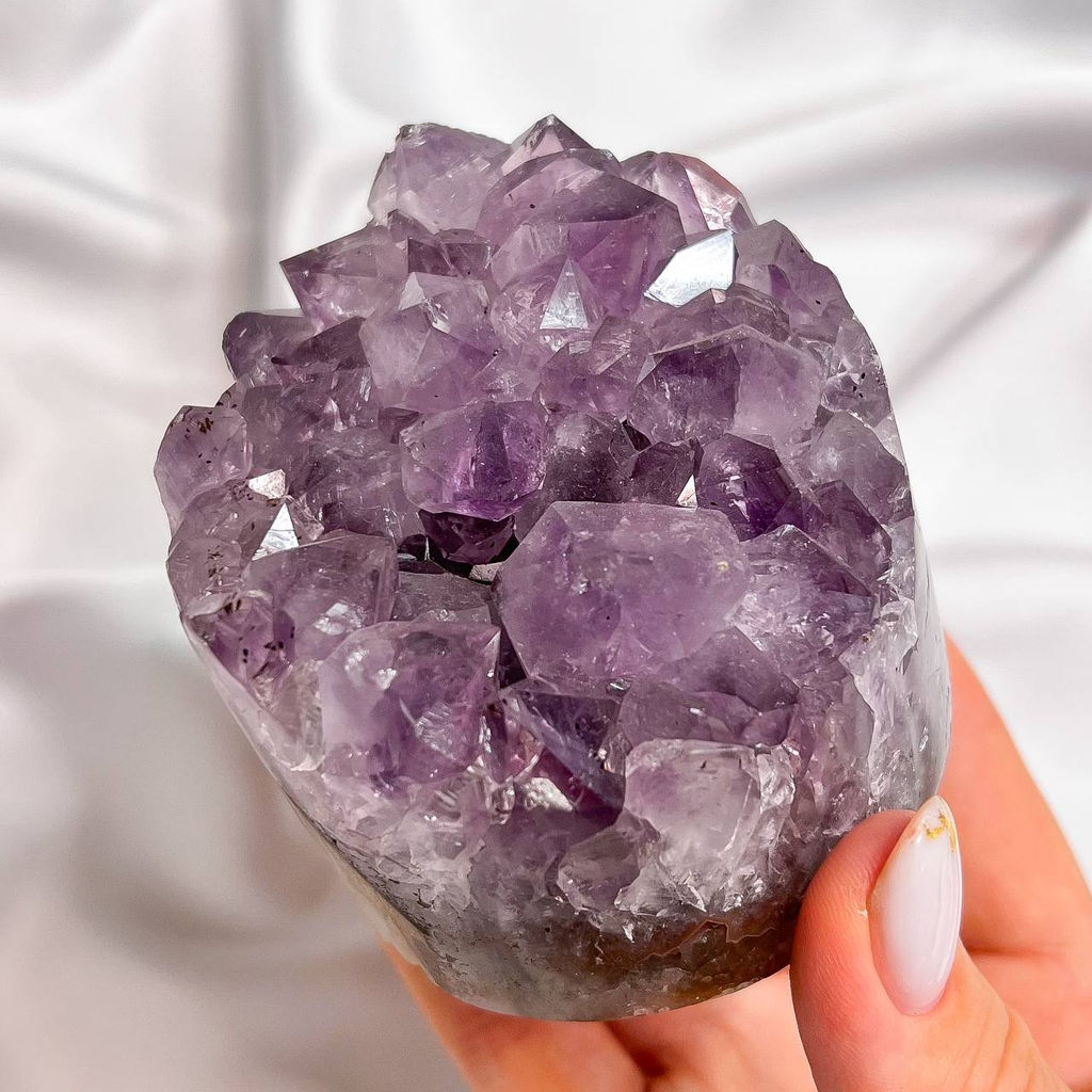 Друза Аметиста резная