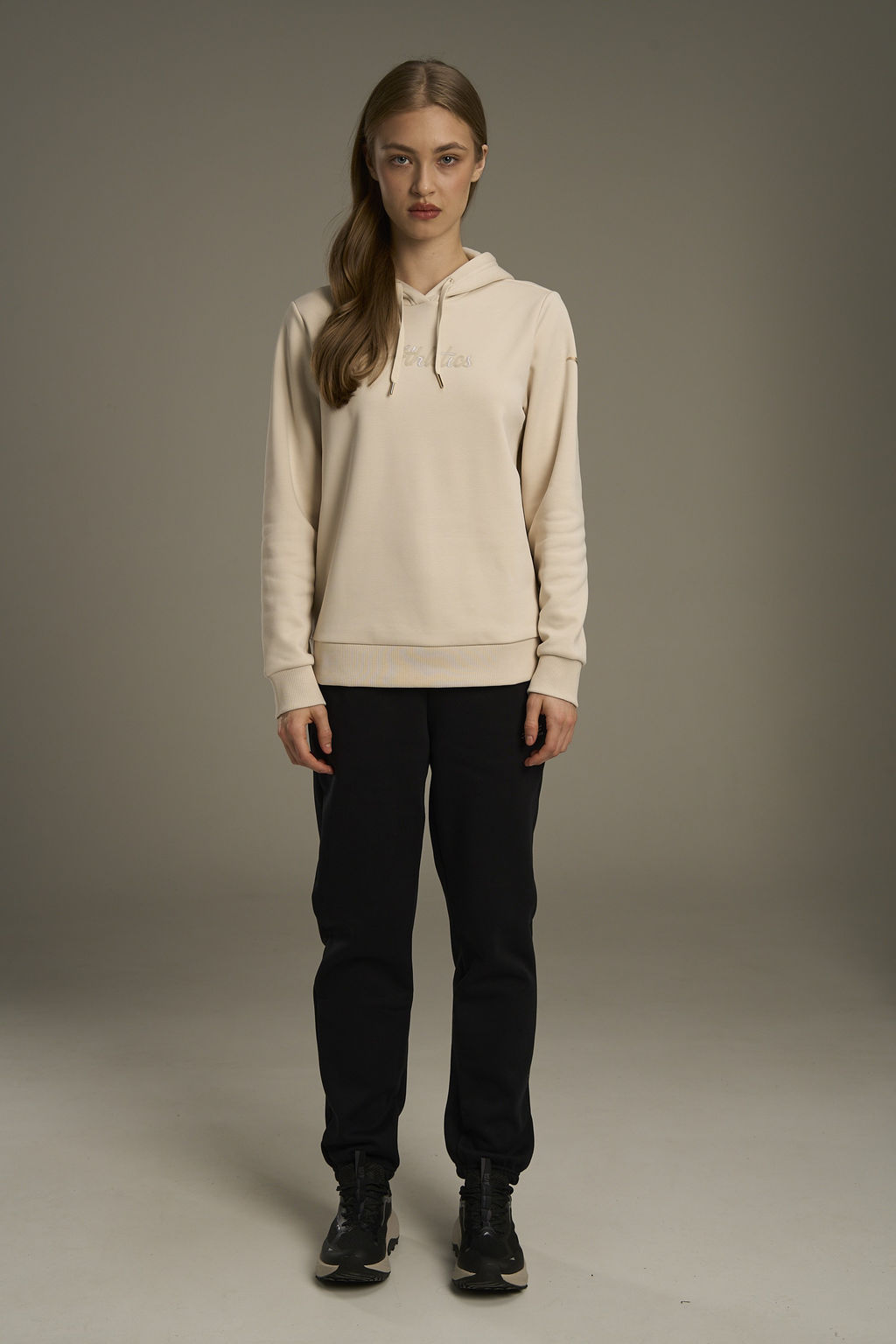 Брюки трикотажные утепленные Черный ANTA TRN Knit Track Pants