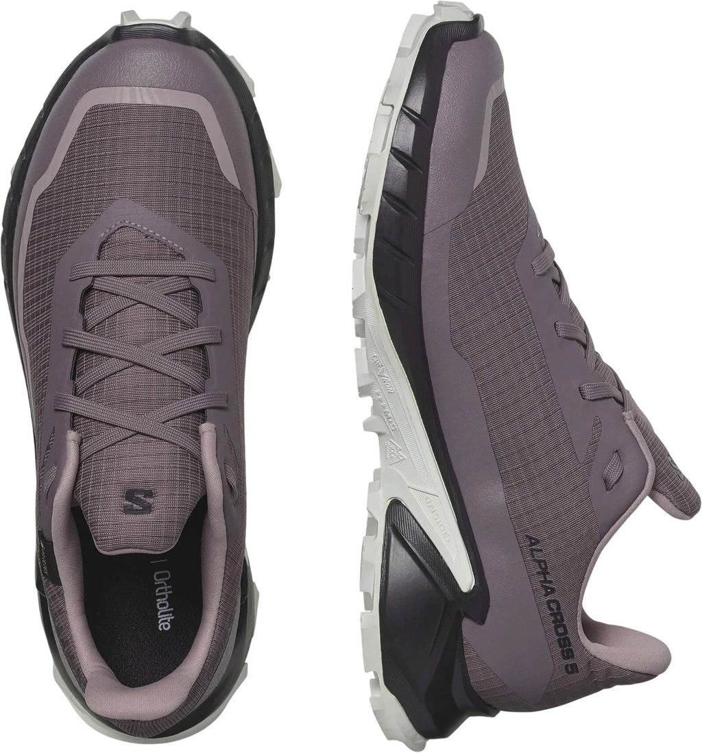 Кроссовки женские