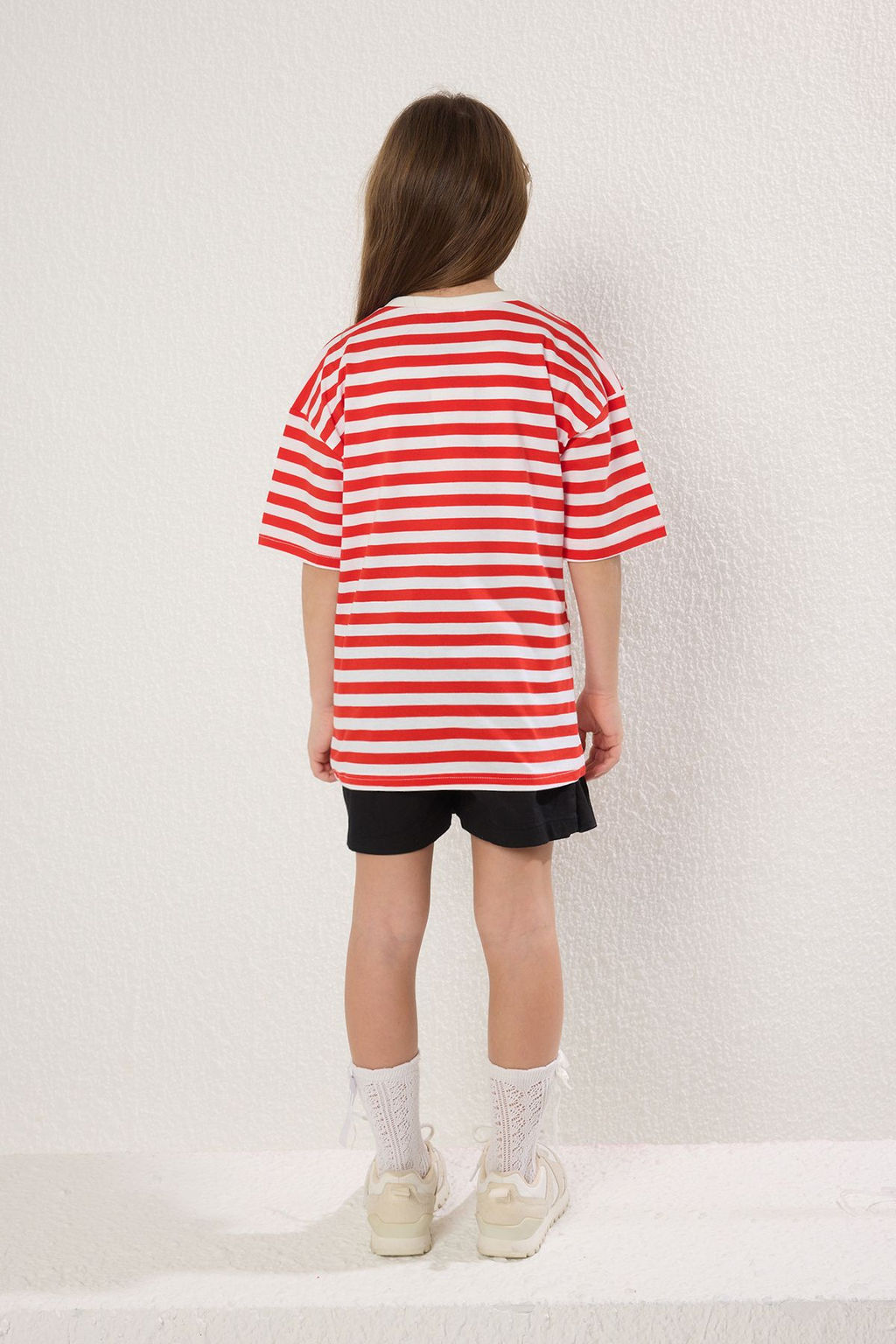 Siyah Cizgili K?z Cocuk %100 Pamuk Kalp Nak?sl? Oversze K?sa Kol Orme T-Shirt TKDSS25TS00036 - Trendyolmilla фото 2