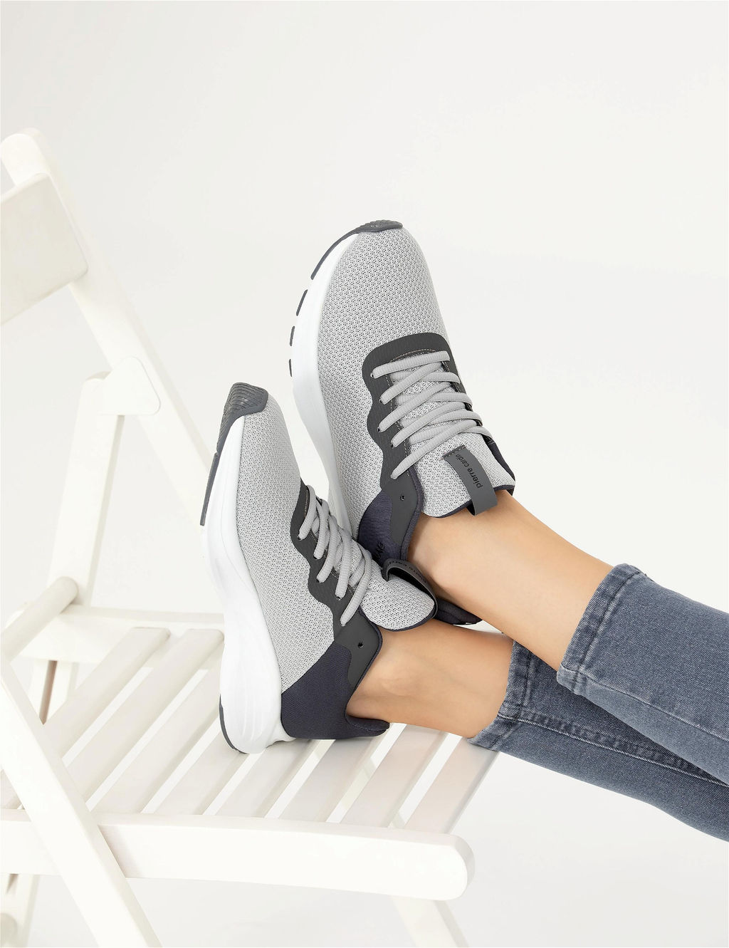 Gri Sneaker