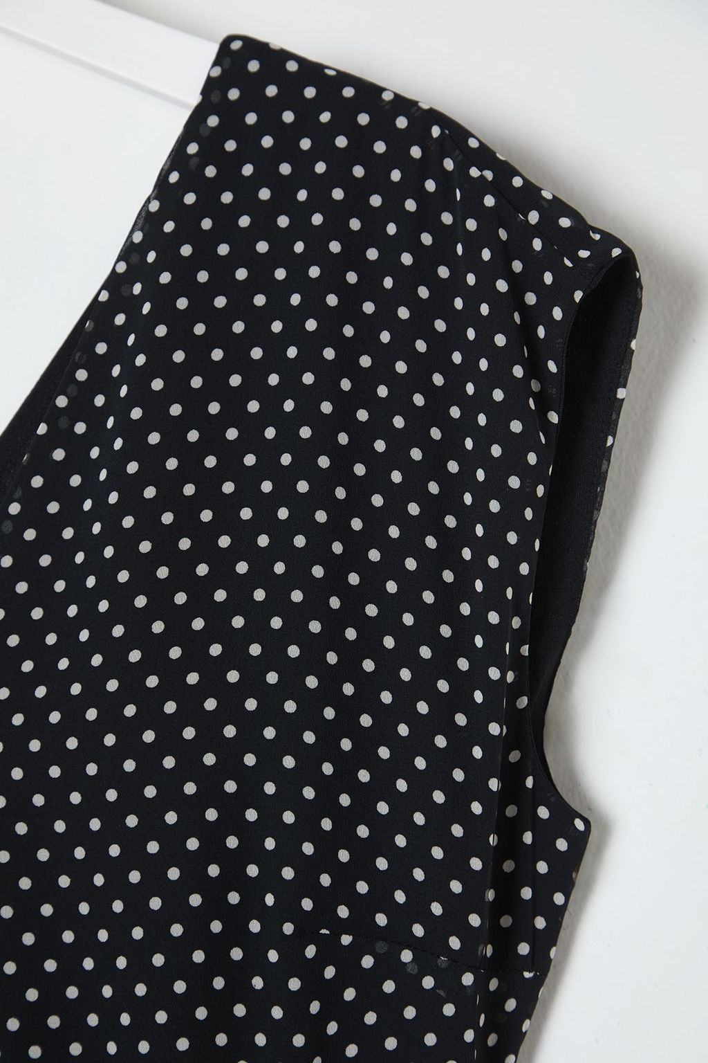 Siyah Kemerli Puantiye Desenli A Kesim Midi Astarl? Sifon Dokuma Elbise TWOSS25EL00135