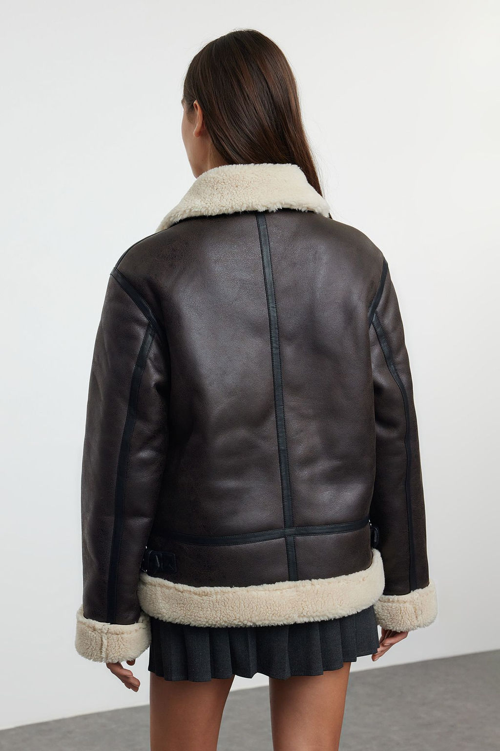 Koyu Kahverengi Regular Kal?p Yakada Kemer Detayl? Peluslu Suni Deri Biker Ceket Mont TWOAW25MO00000 - Trendyolmilla фото 5