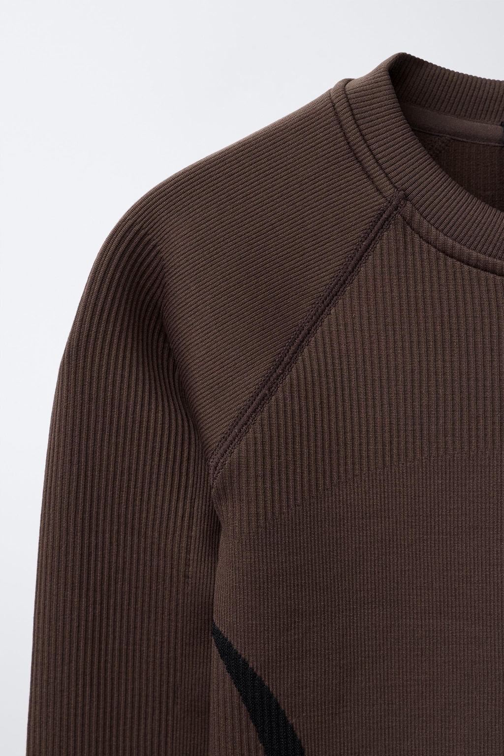 SEAMLESS CONTRAST SKI COLLECTION T-SHIRT - Zara фото 7