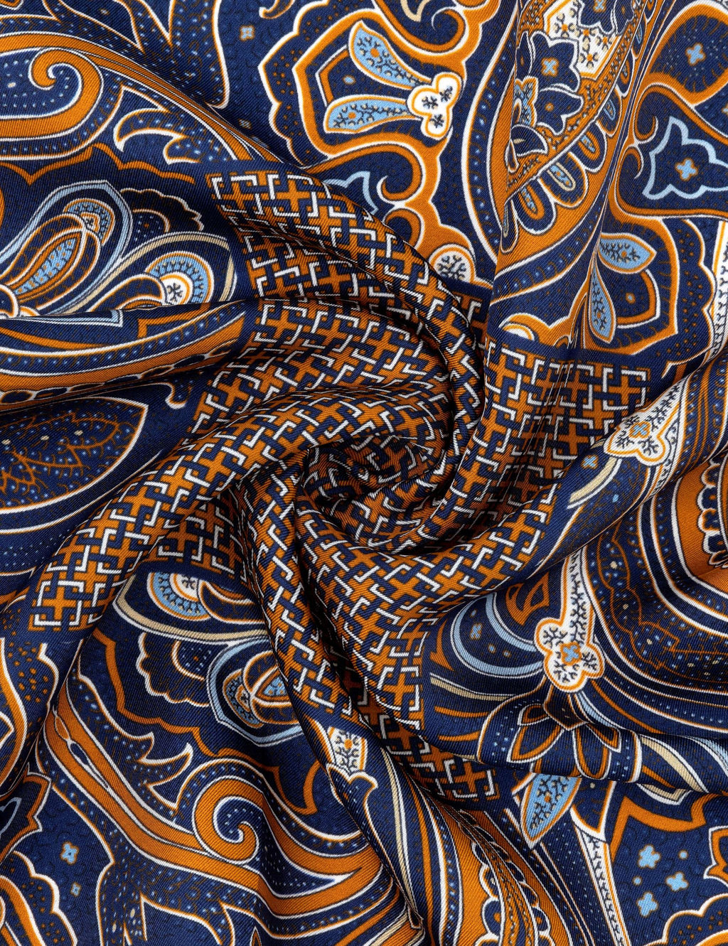 Оранжевый платок - Cacharel фото 4