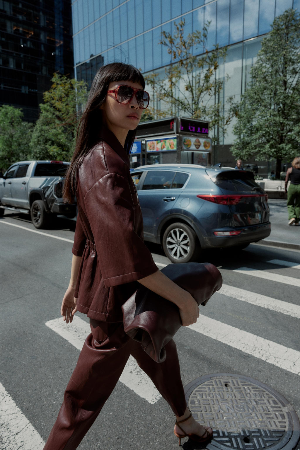 FAUX LEATHER BLAZER - Zara фото 4