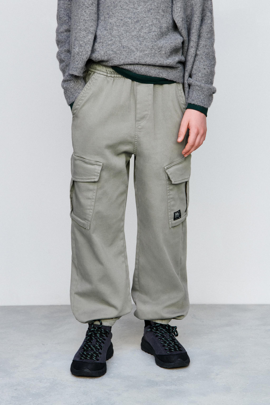 CARGO JOGGING TROUSERS WITH LABEL - Zara фото 7