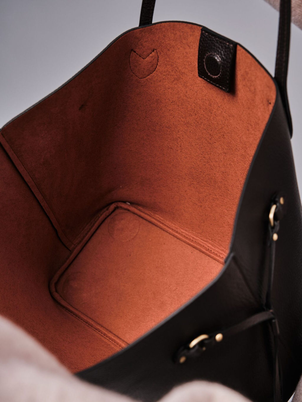 Сумка кожаная шоппер Deboro 30890 темно-коричневая