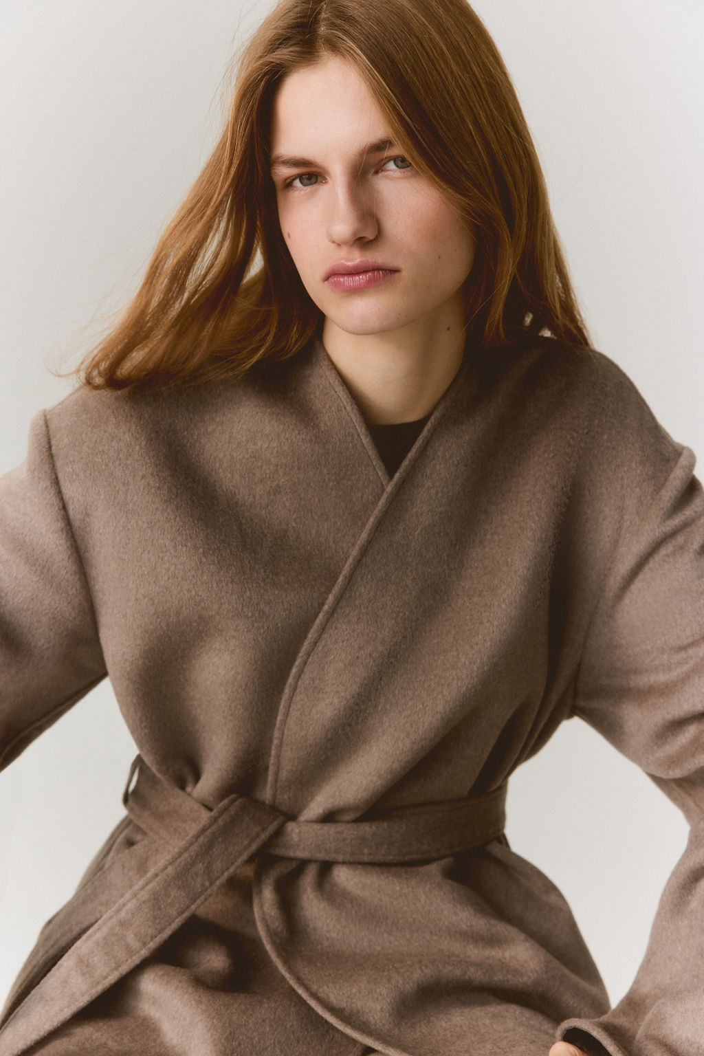 Abrigo con cintur?n de anudar - H&m фото 7