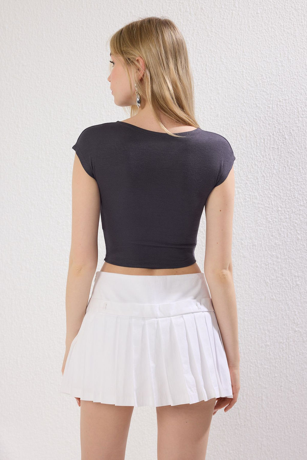Antrasit Bisiklet Yaka Ay Kol Fitted/Vucuda Oturan Crop Orme Bluz TWOSS24BZ00446
