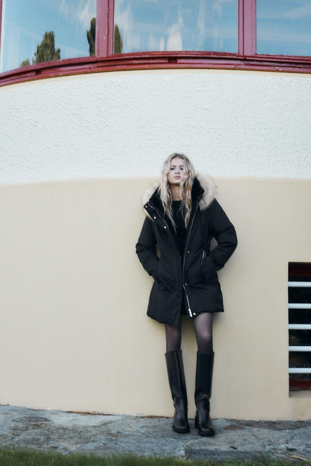 WATER- AND WIND-PROTECTIVE ANORAK