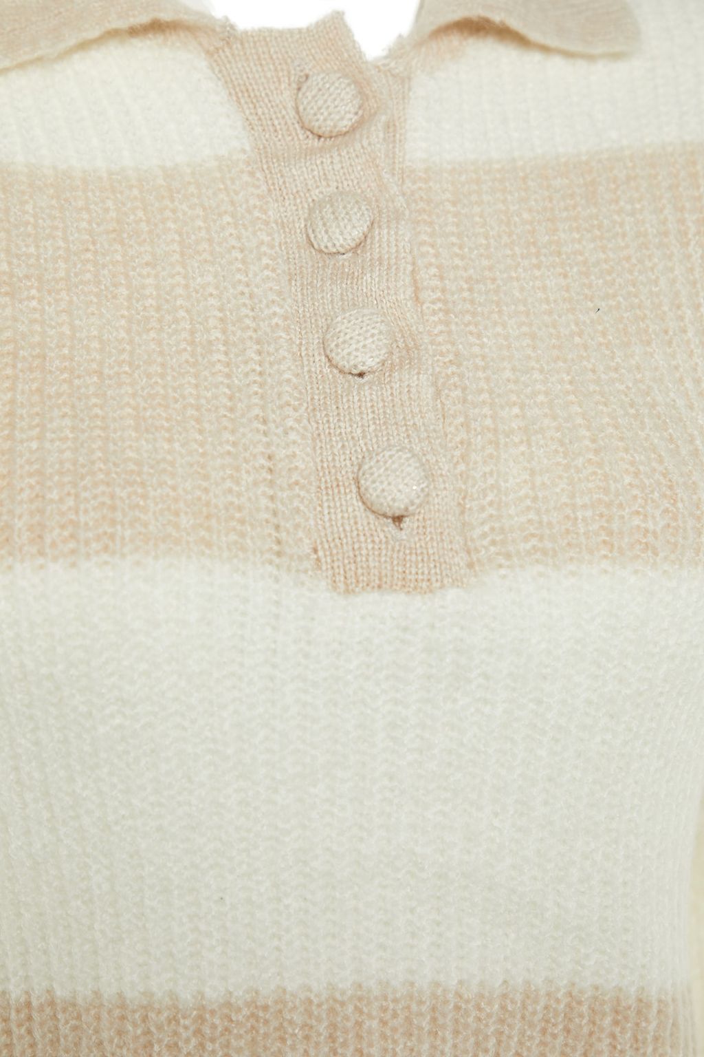 TRENDYOLMILLA Tas Crop Yumusak Dokulu Renk Bloklu Triko Kazak TWOAW22KZ0226