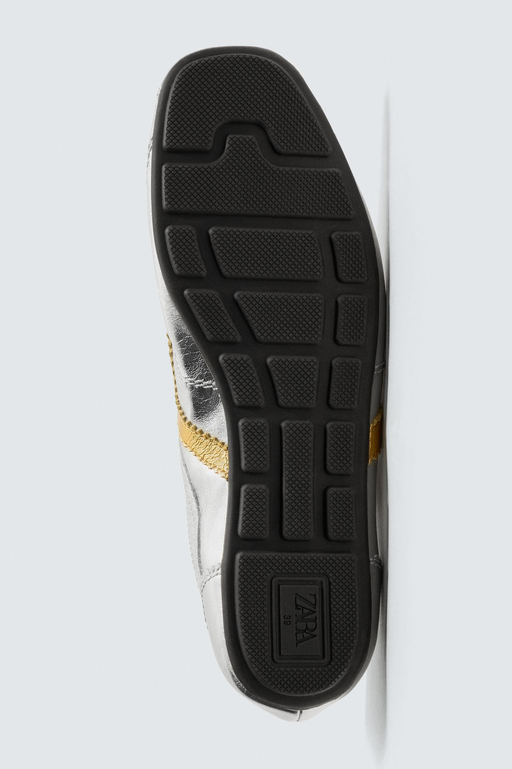 METALLIC LEATHER TRAINERS HARRY LAMBERT FOR ZARA x DISNEY  фото 5