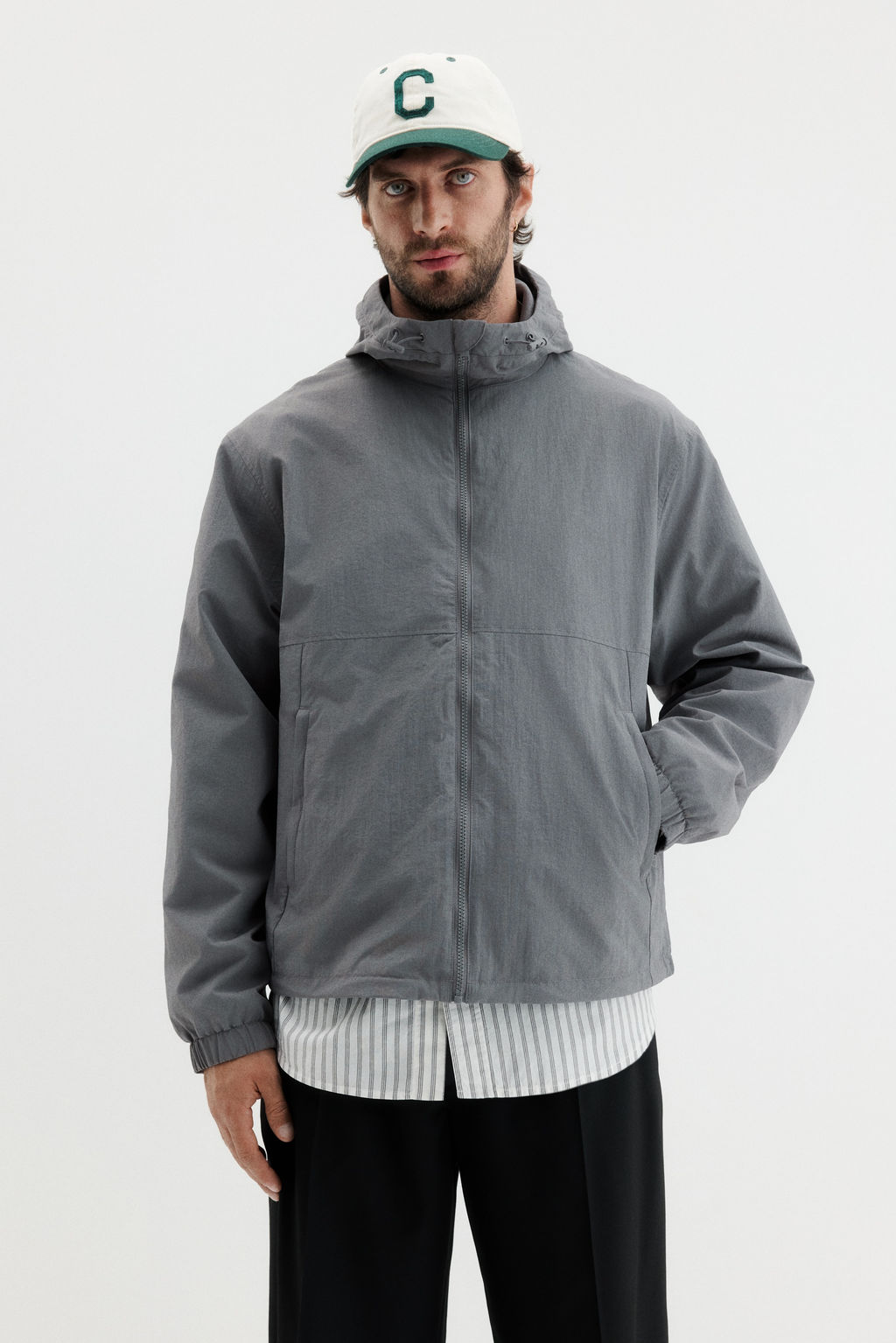 Chaqueta cortavientos con capucha - H&m фото 5