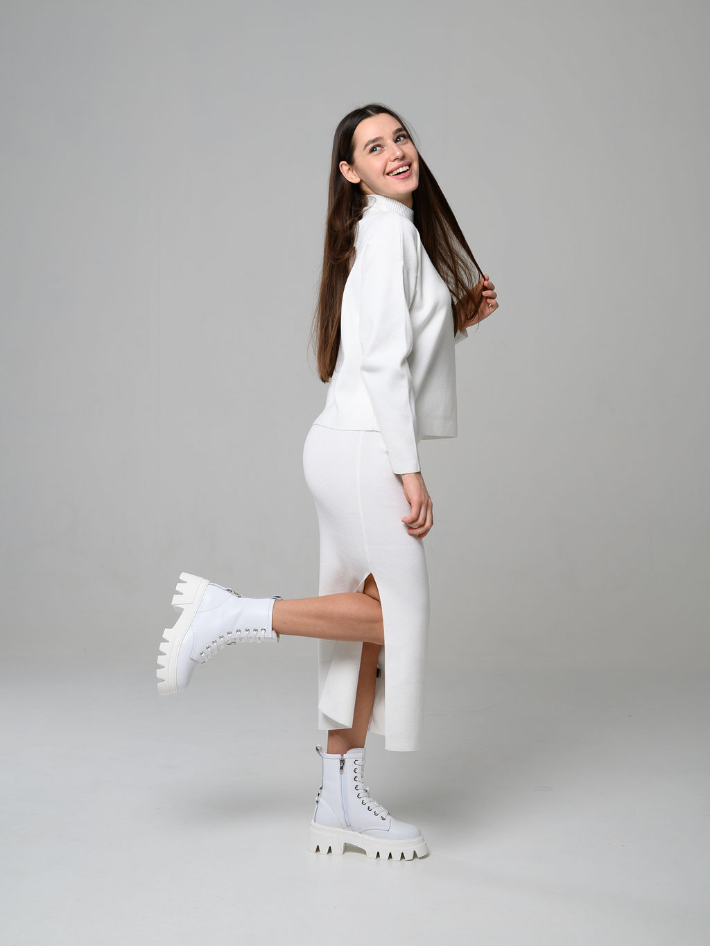 Ботинки 329.зиплайнw.Белый/байка