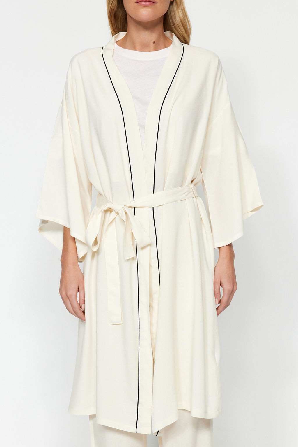 Trendyolmilla Siyah 2li Viskon Biyeli Sabahl?k-Pijama Alt? Dokuma Pijama Tak?m? THMAW24PT00074  фото 4