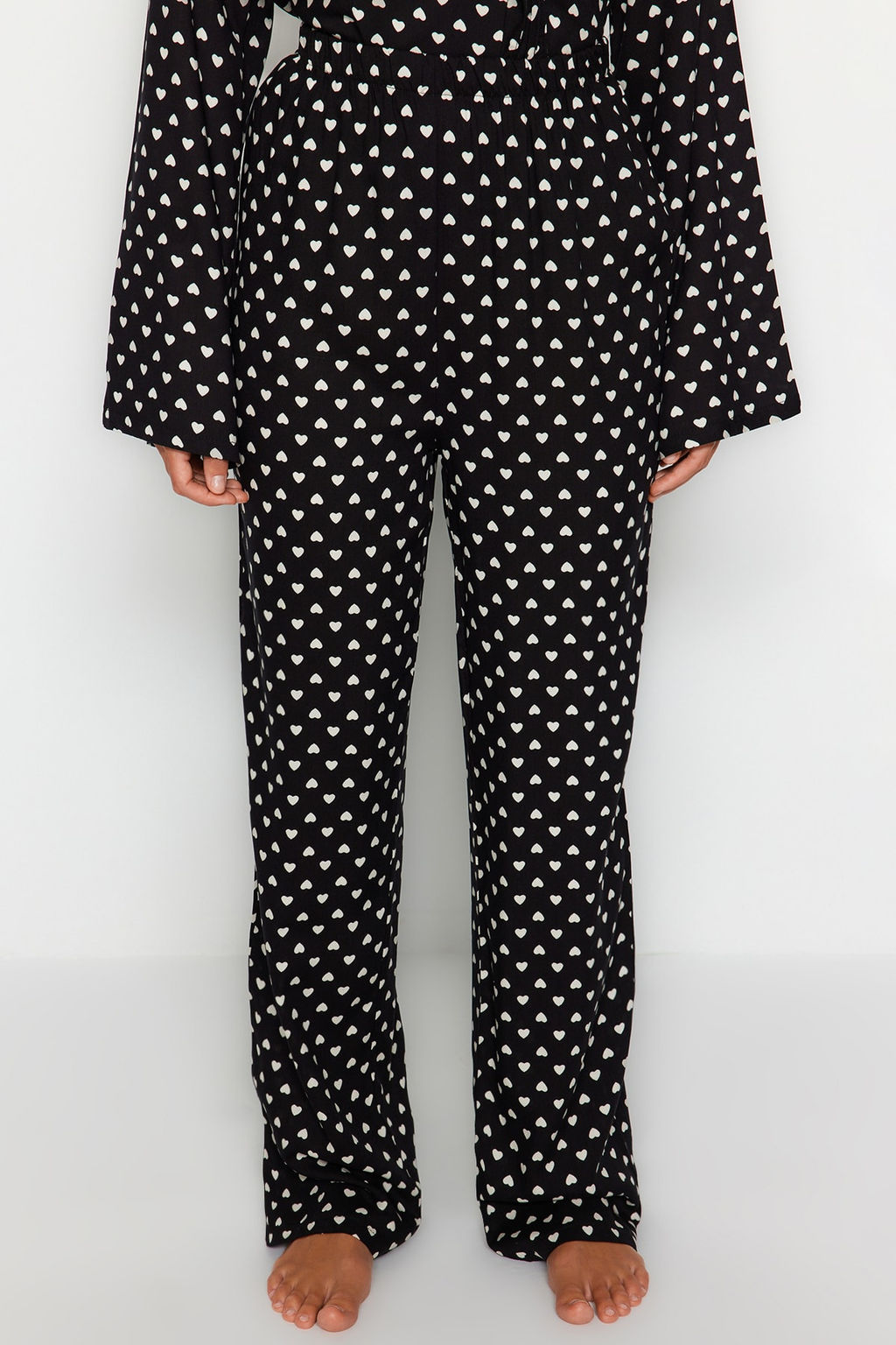Trendyolmilla Pudra Kalpli Baglama Detayl? Viskon Dokuma Pijama Tak?m? THMAW22PT0300  фото 37
