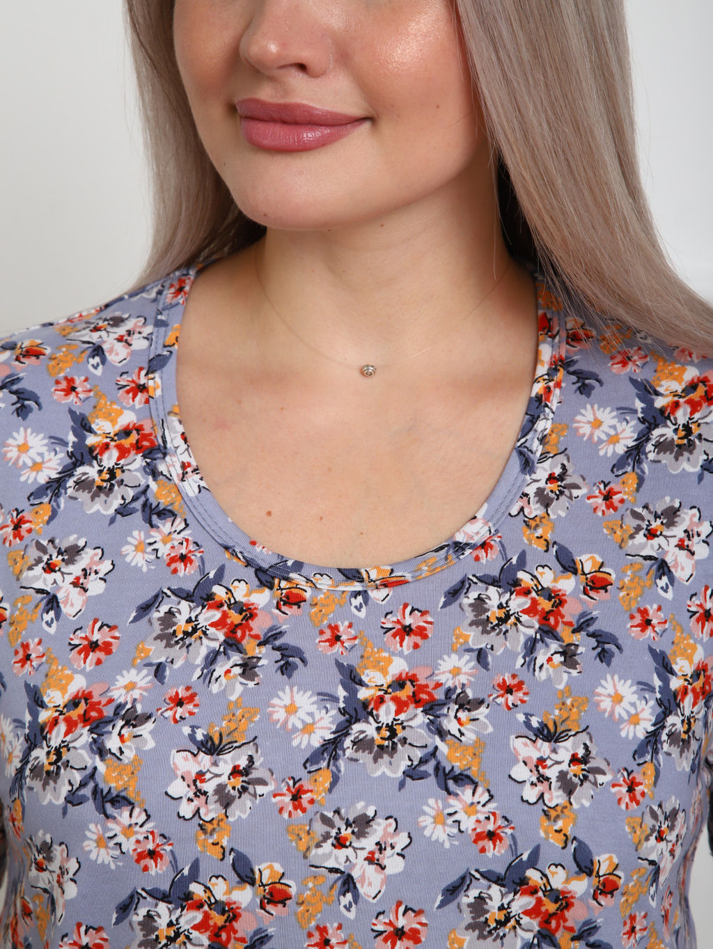 Футболка женская Незабудка серый/цветы