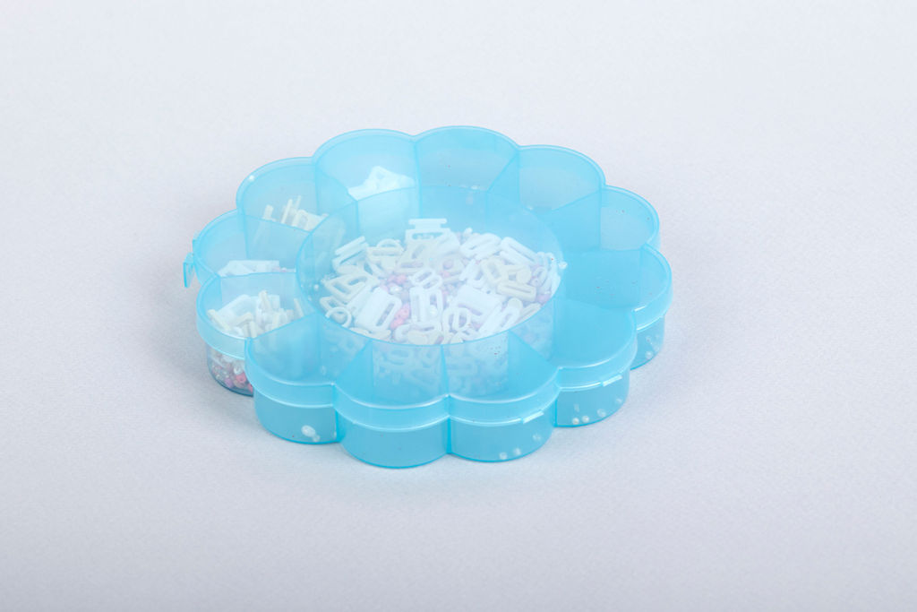 Gamma Коробка для шв. принадл. OM-013 пластик 16 x 16 x 2.7 см розовый/прозрачный