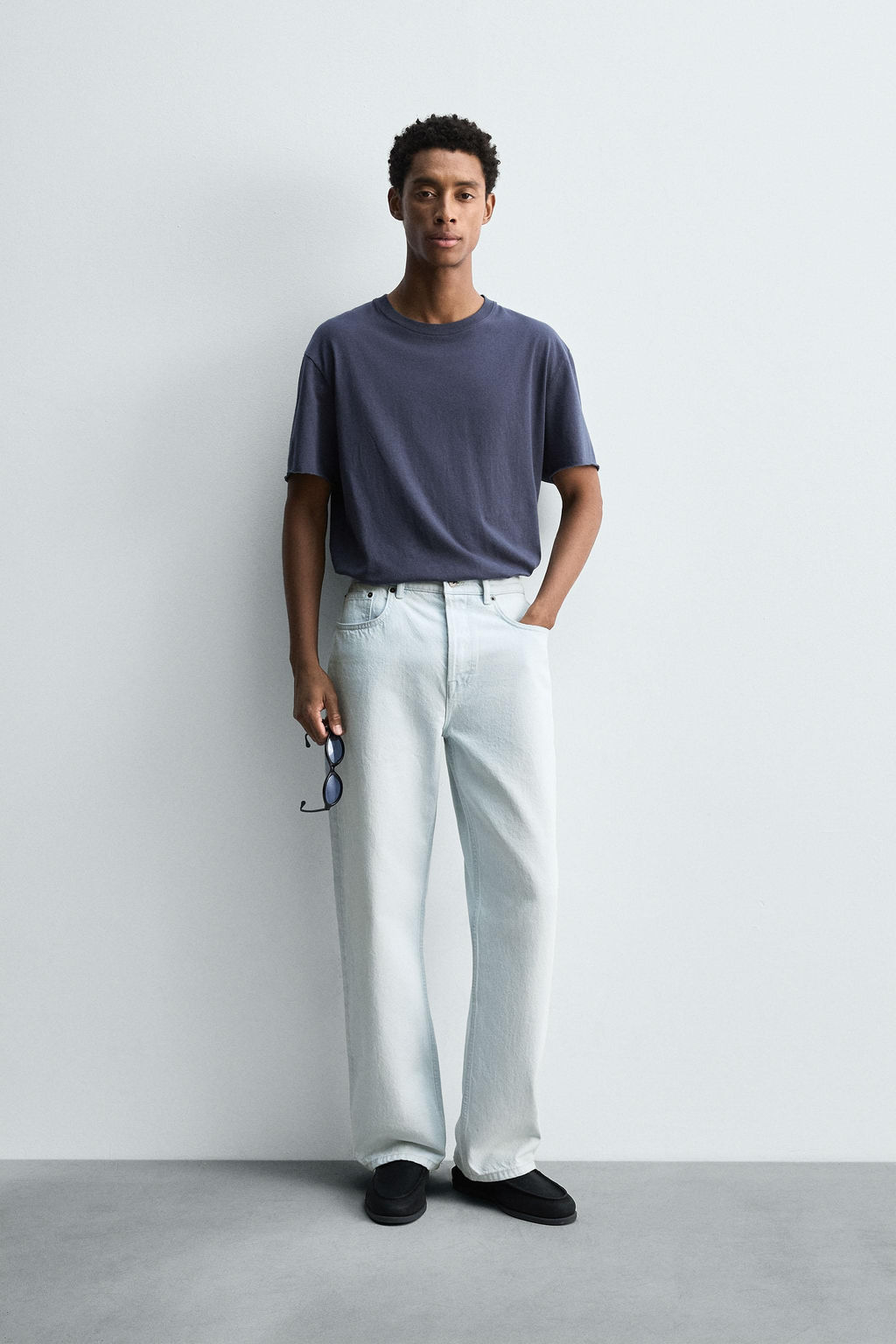 STRAIGHT-LEG JEANS