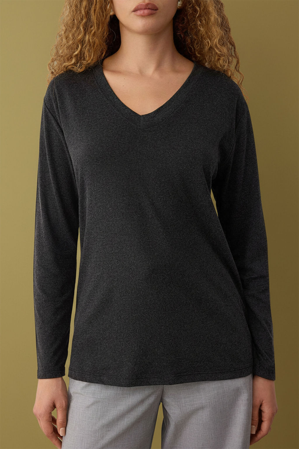 Siyah V Yaka Dokumlu Esnek Orme Bluz TWOAW26BZ00139