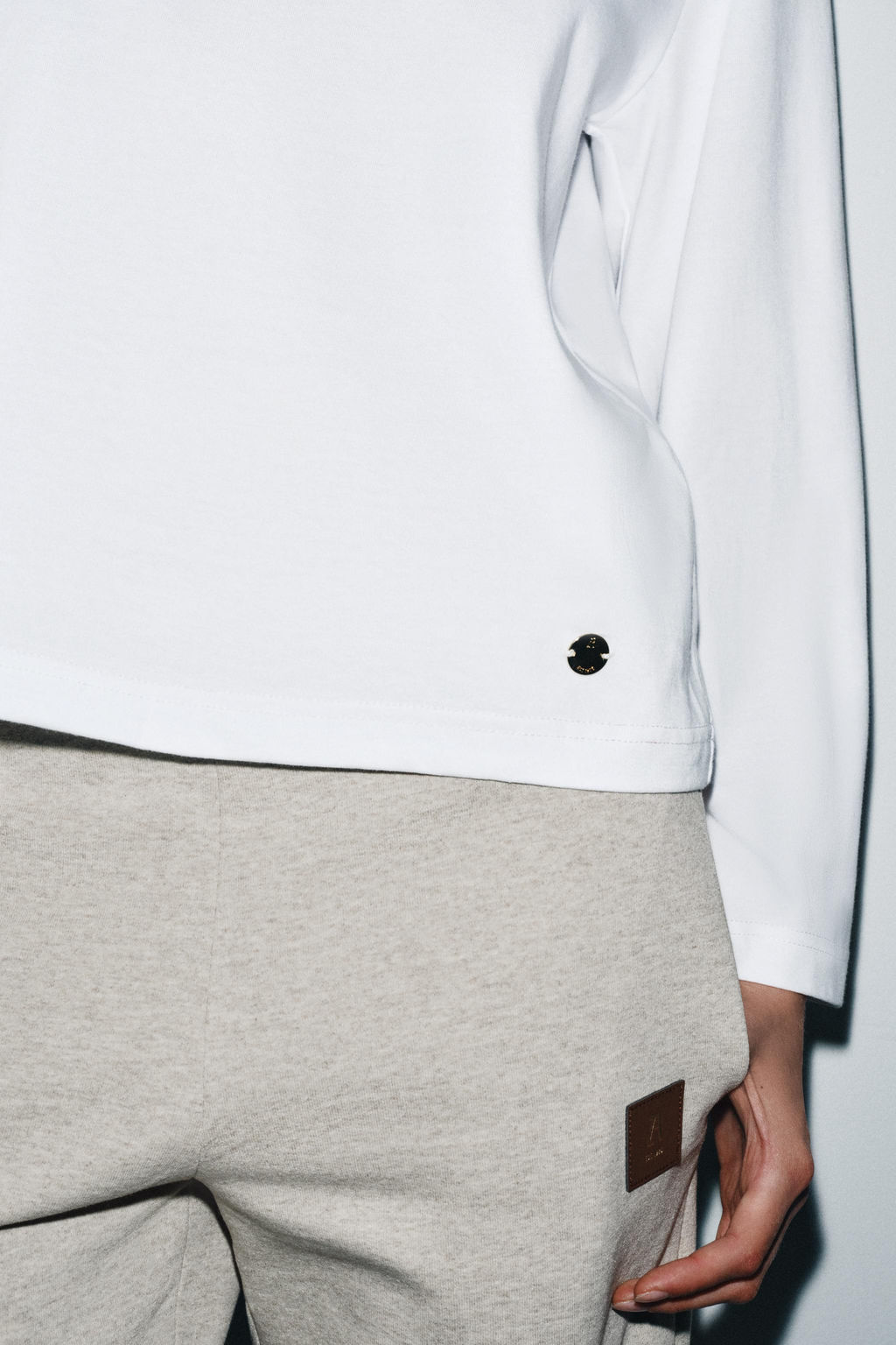 LONG SLEEVE LABEL T-SHIRT - Zara фото 2