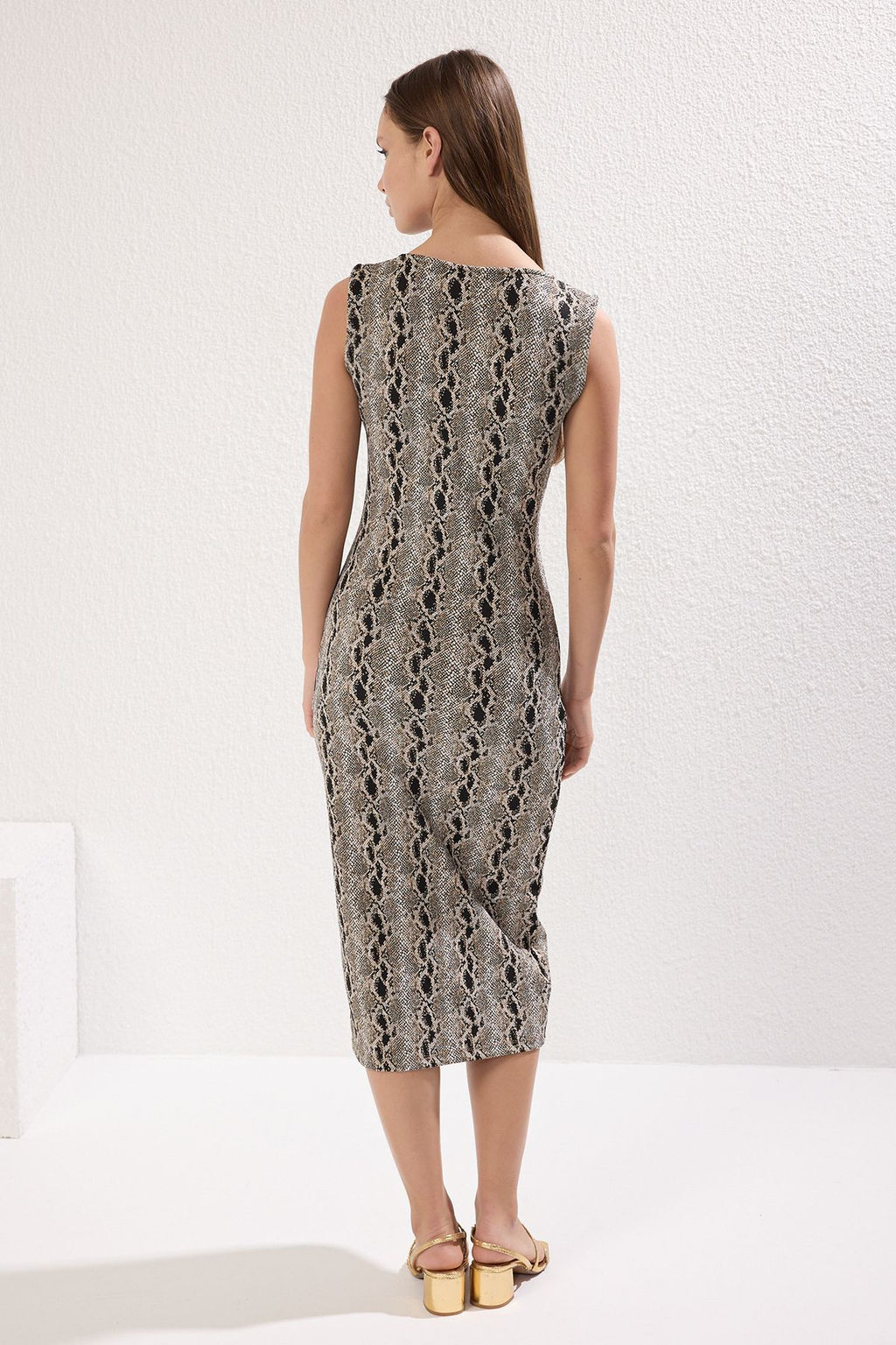 Kahverengi Animal Desenli Kare Yaka Bodycone/Vucuda Oturan Midi Orme Elbise TWOSS25EL00230 - Trendyolmilla фото 4