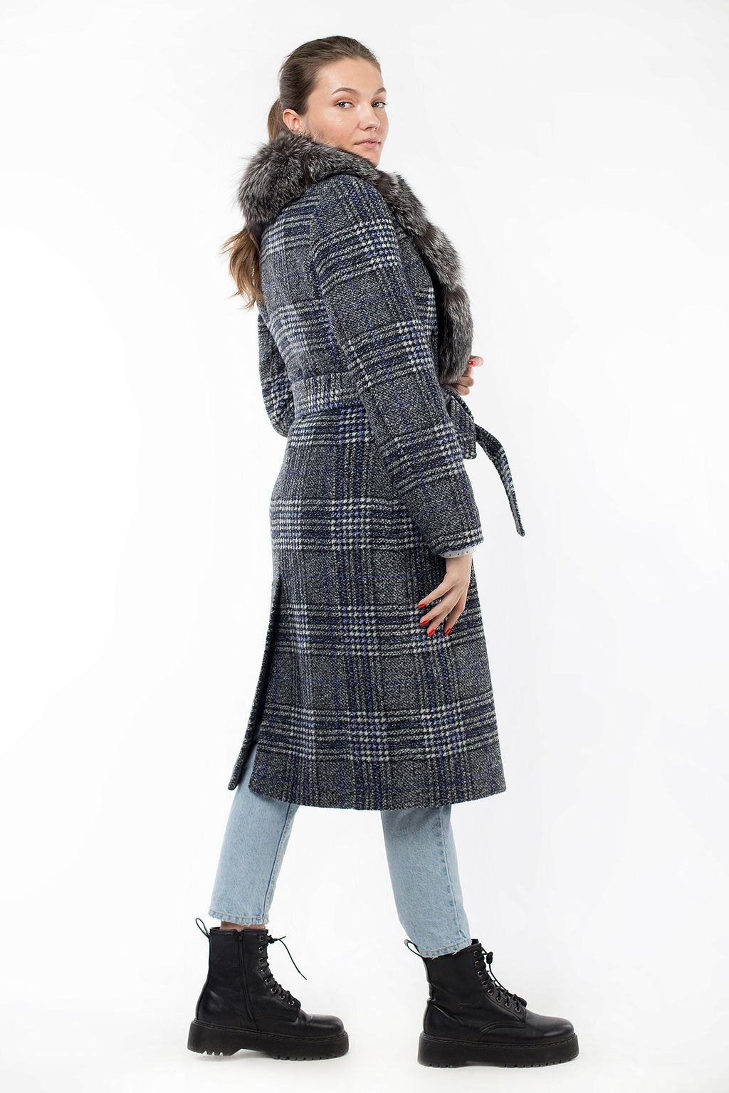 Мех натуральный (чернобурая лисица) Пальто утепленное Холлофайбер 300 - El podio фото 3