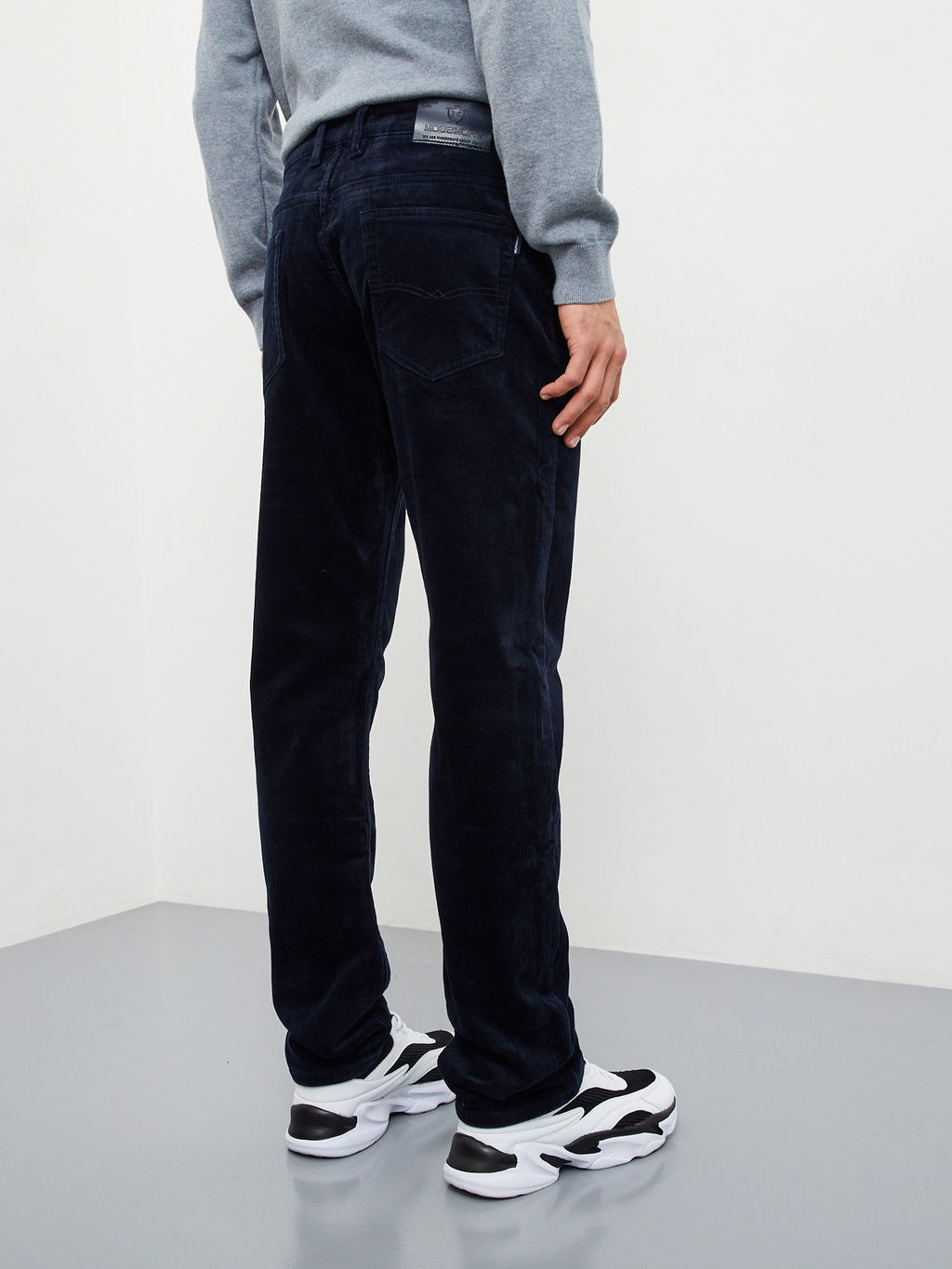 Утепленные мужские вельветовые брюки прямого кроя на флисе - Mossmore фото 23