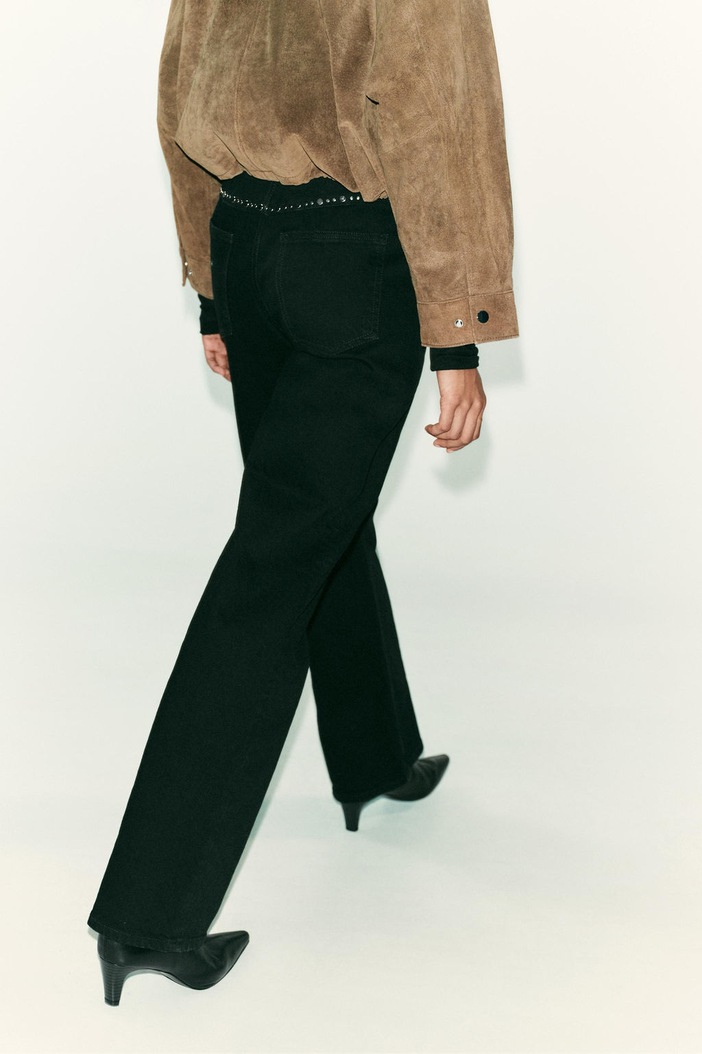 Z1975 HIGH-WAIST STRAIGHT LONG LENGTH JEANS WITH STUDS