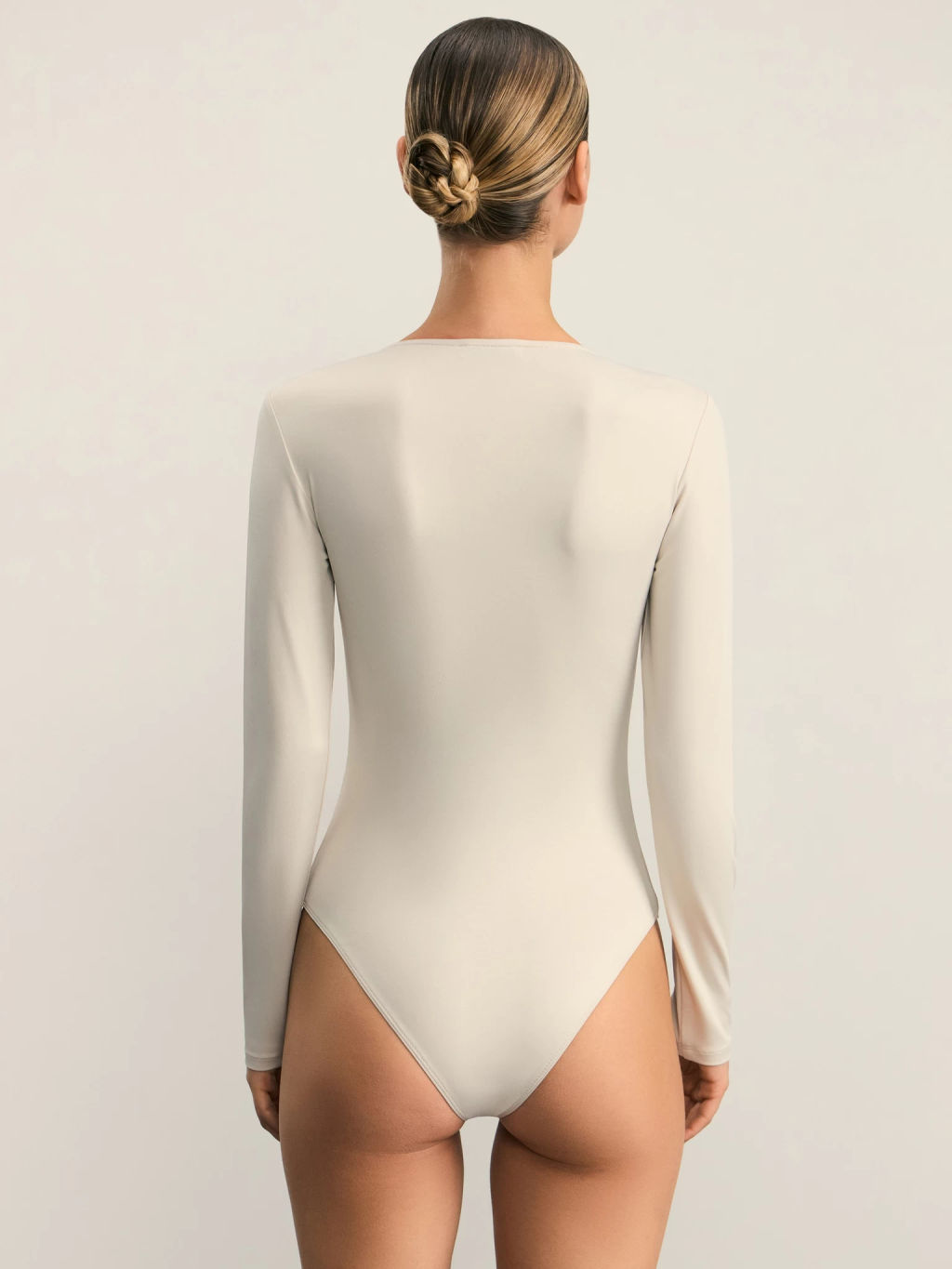 Базовое боди с треугольным вырезом ZR2501013 / Zarina  фото 5