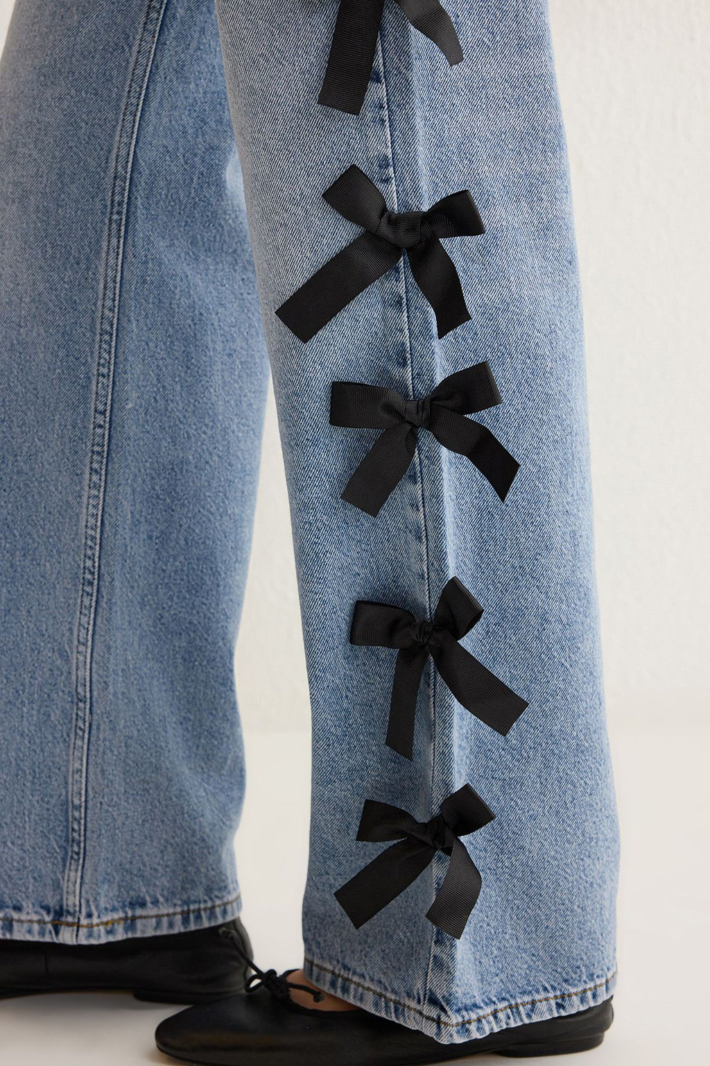 Mavi Kurdele/Fiyonk Detayl? Normal Bel Wide Leg Jeans TWOSS25JE00035 - Trendyolmilla фото 4