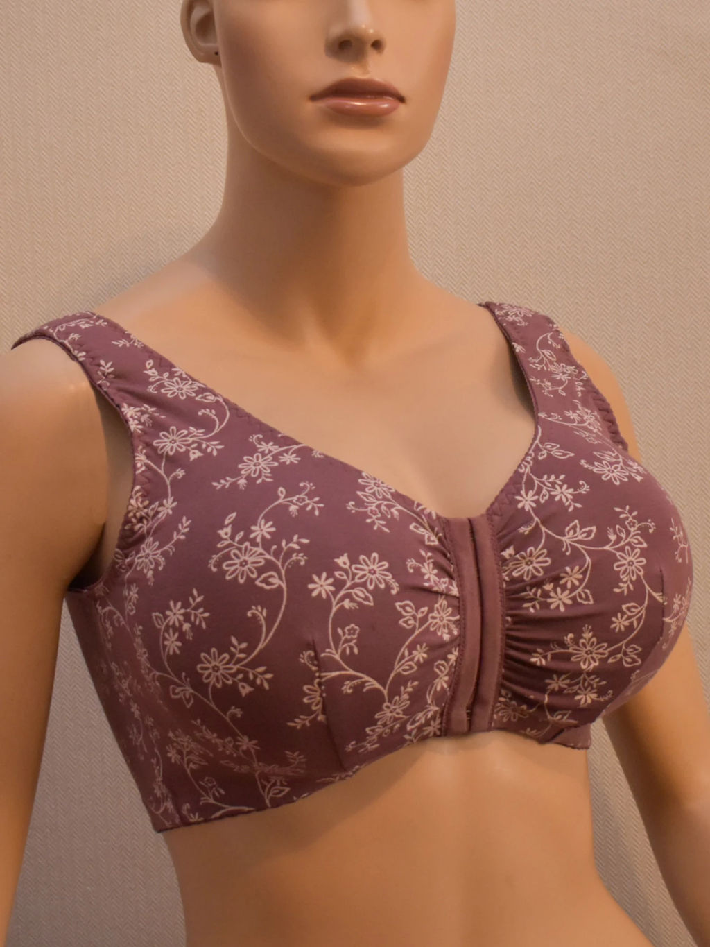 М089 бюст ЛИАНА кофе