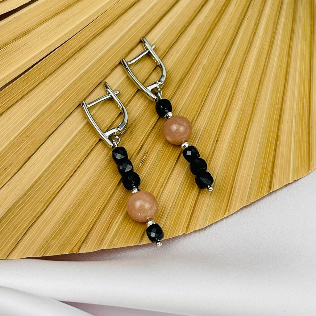 Серьги из черной Шпинели и Лунного камня