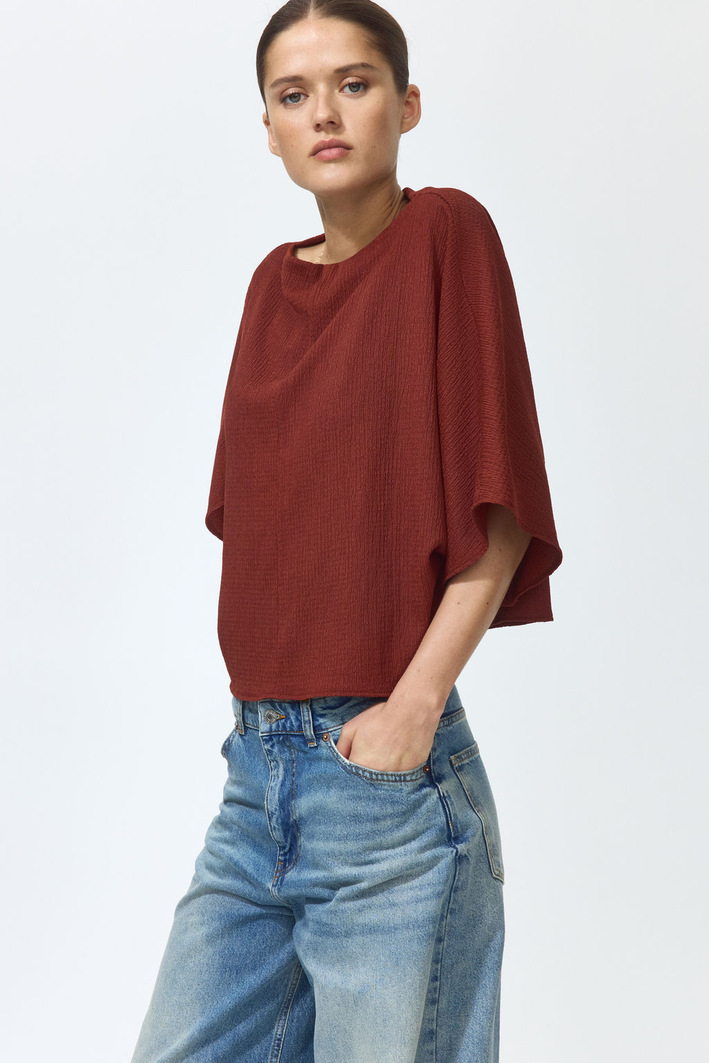 Top efecto arrugado con escote barco - H&m фото 4