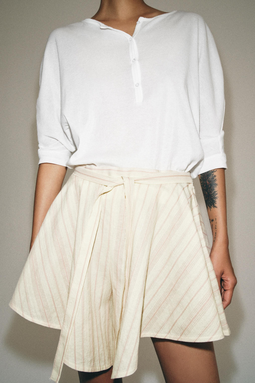 SHORTS PLIEGUES RAYAS ZW COLLECTION / rayas - Zara фото 2