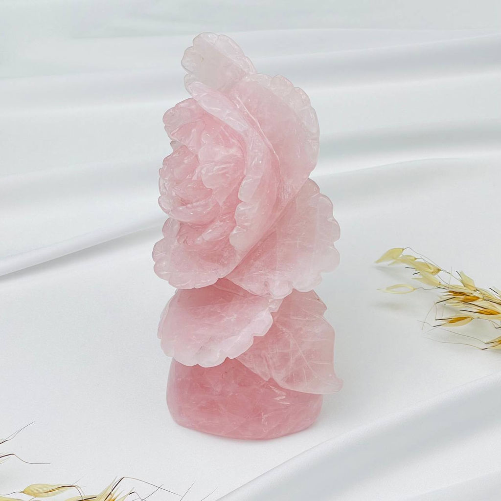 Цветок из Розового кварца