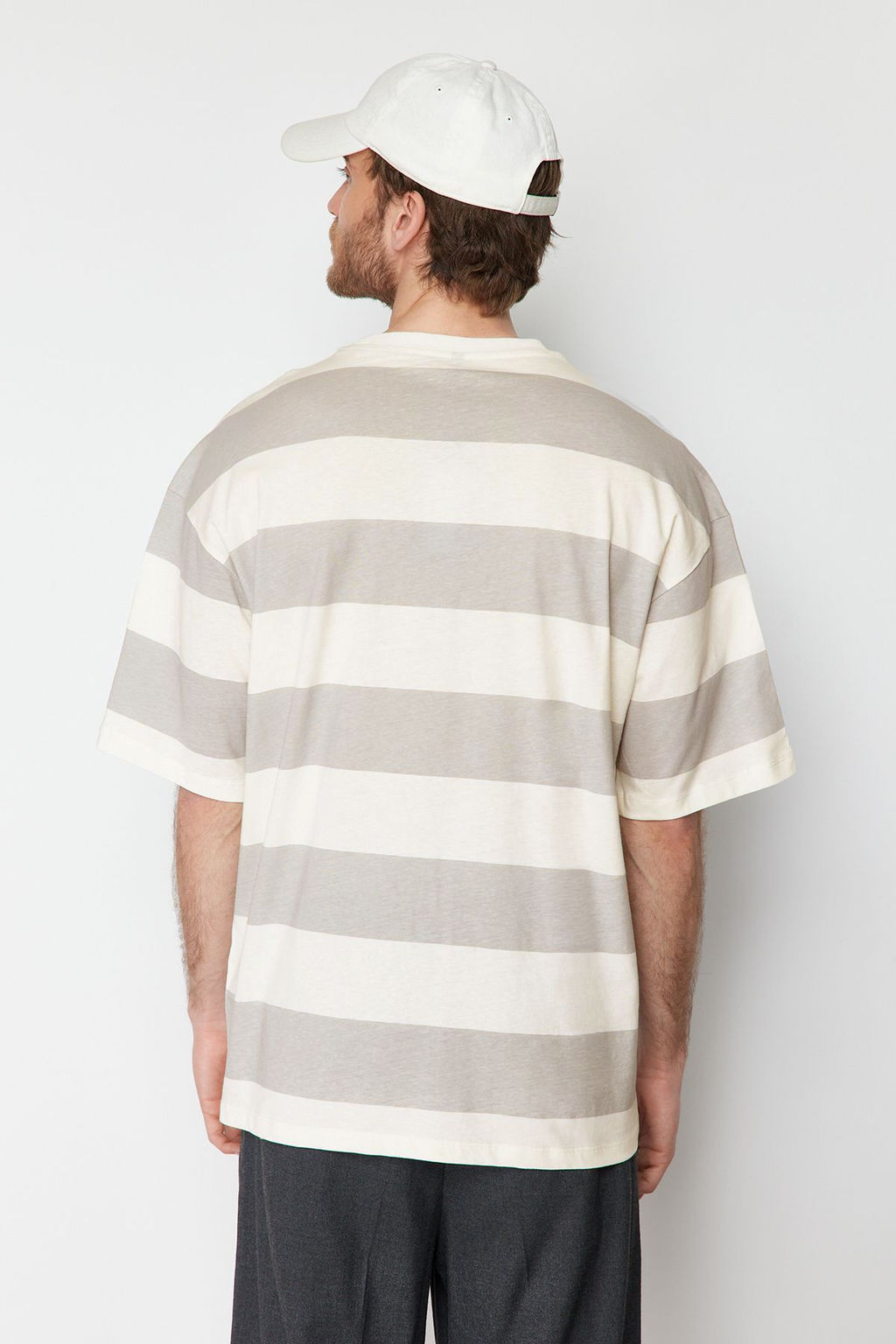 TRENDYOL MAN Tas Oversize Cizgili Sehir Bask?l? %100 Pamuklu T-Shirt TMNSS24TS00062 - Trendyolmilla фото 6