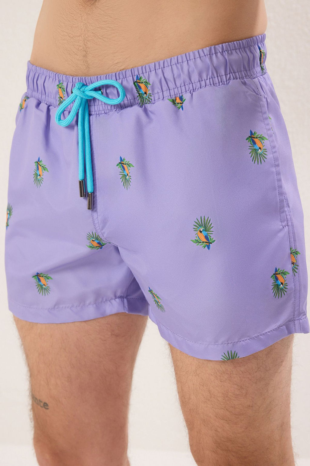 TRENDYOL MAN K?rm?z? K?sa Boy Tropik Deniz Sortu TMNSS22DS0003 - Trendyolmilla фото 3