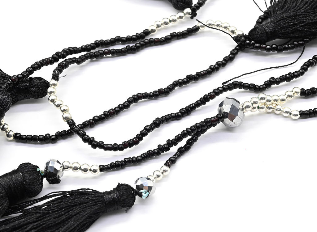 Колье Кисточки с бисером цвет черный, 95см