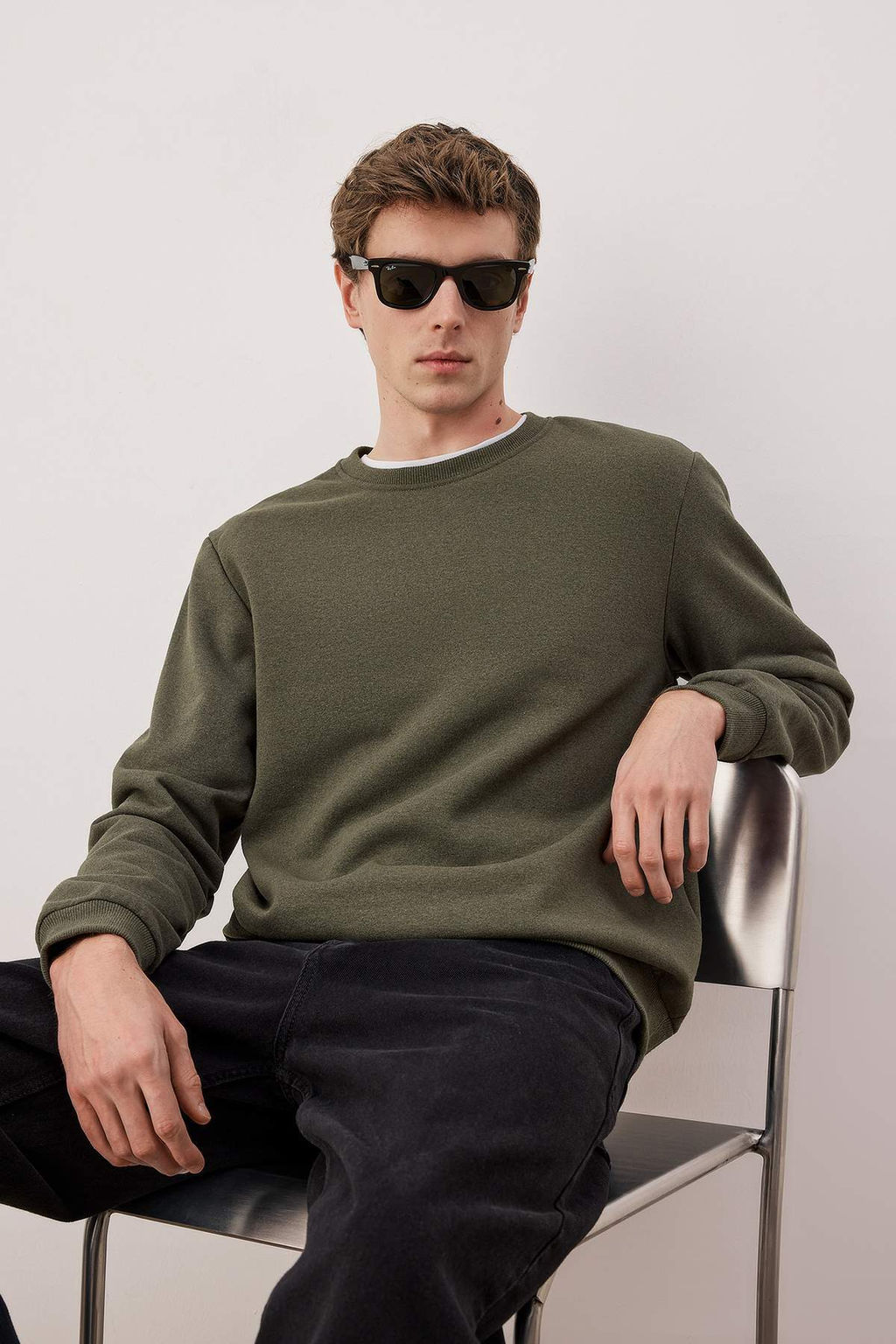 Siyah Regular/Normal Kesim Bisiklet Yaka Kal?n/Ici Sardonlu Sweatshirt TMNAW26SW00018 - Trendyolmilla фото 13