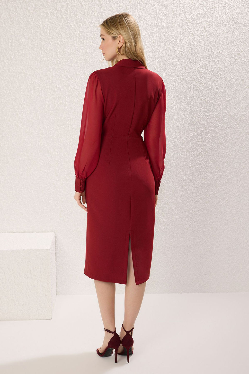 TRENDYOLMILLA Siyah Vucudu Saran Sifon Kol Detayl? Midi Dokuma Elbise TWOAW25EL00137  фото 9