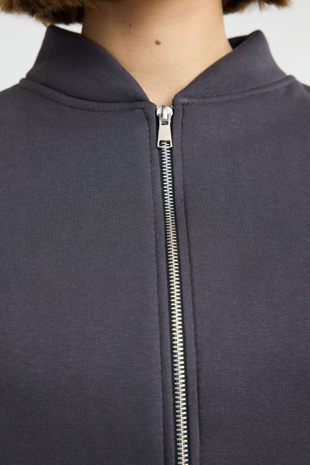 Antrasit Fermuarl? Oversize/Genis Kal?p Kal?n Ici Polarl? Orme Sweatshirt TWOAW25SW00122