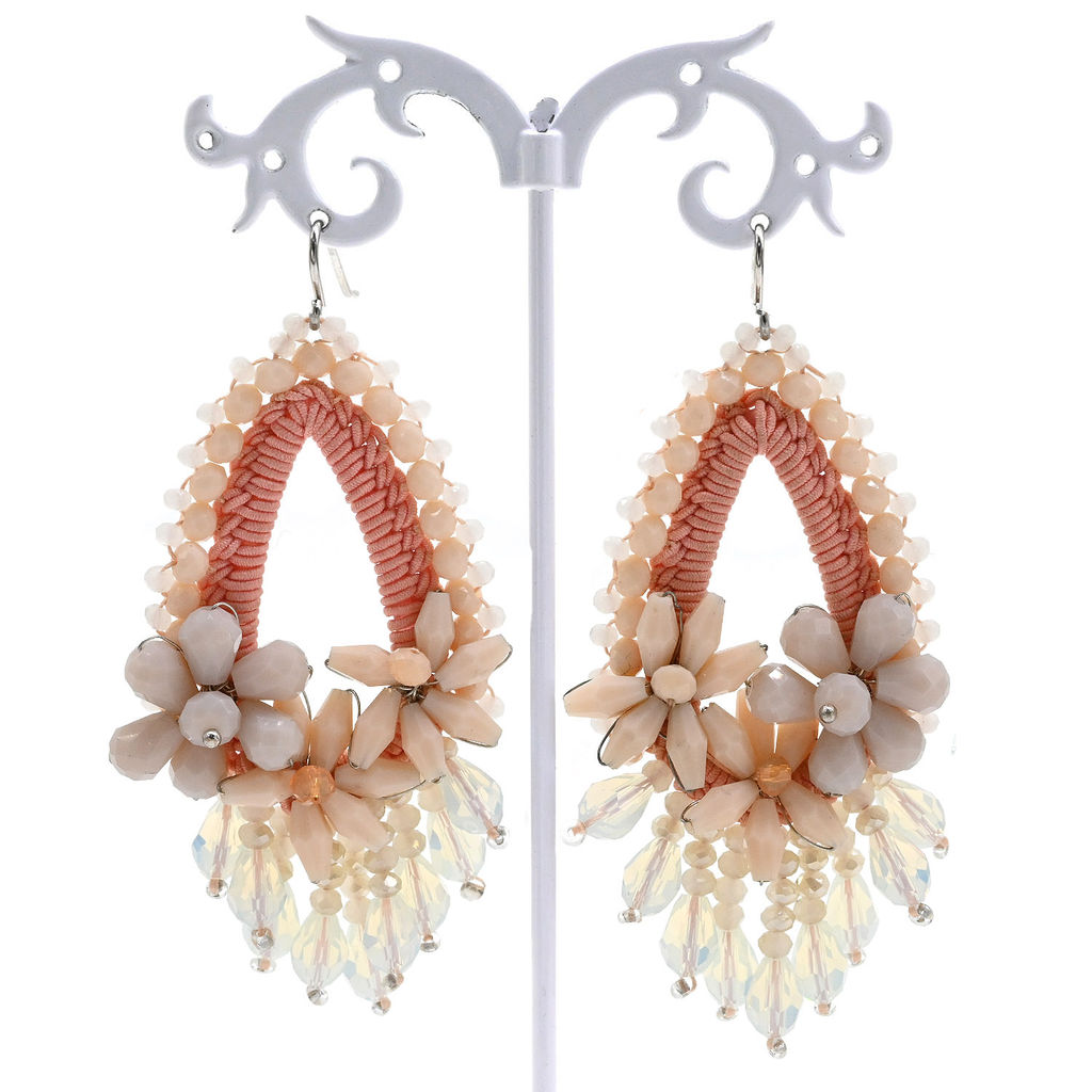 Серьги ручной работы капля в оплетении цв.персиковый