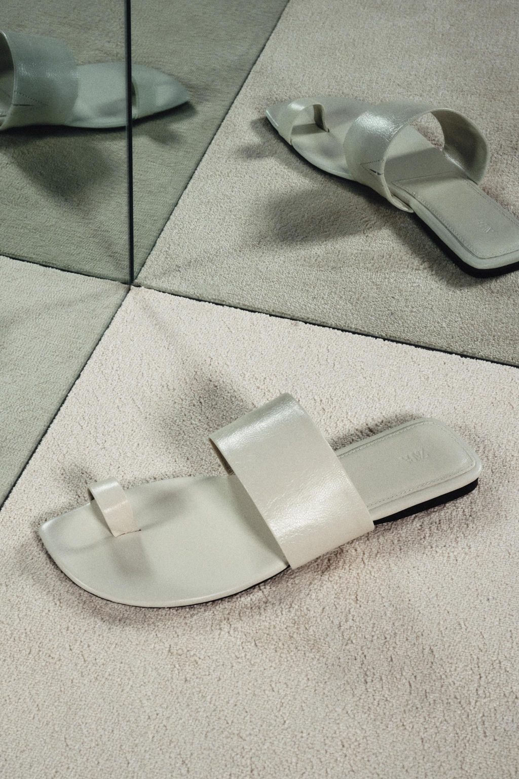 SANDALIA PLANA PIEL LIMITED EDITION / Blanco