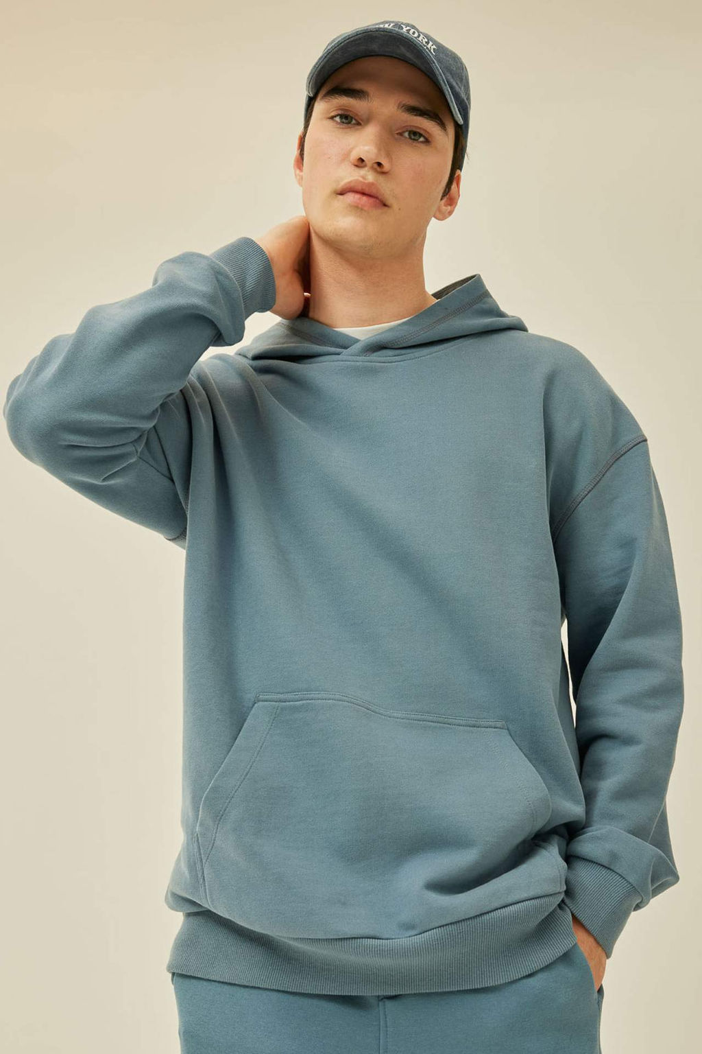 Comfort Regular Fit Rahat Kal?p Kapusonlu Kanguru Cepli Basic Duz Sweatshirt - Defacto фото 4