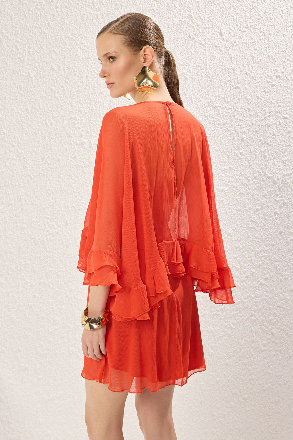 TRENDYOLMILLA Cok Renkli A-Kesim F?rf?rl? Astarl? Sifon Dokuma K?sa S?k Elbise TPRSS25EL00220  фото 10