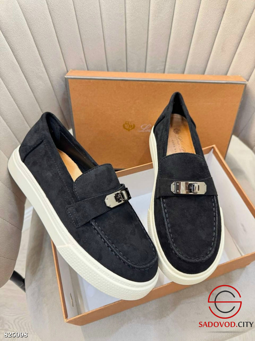 Лоферы женские замшевые