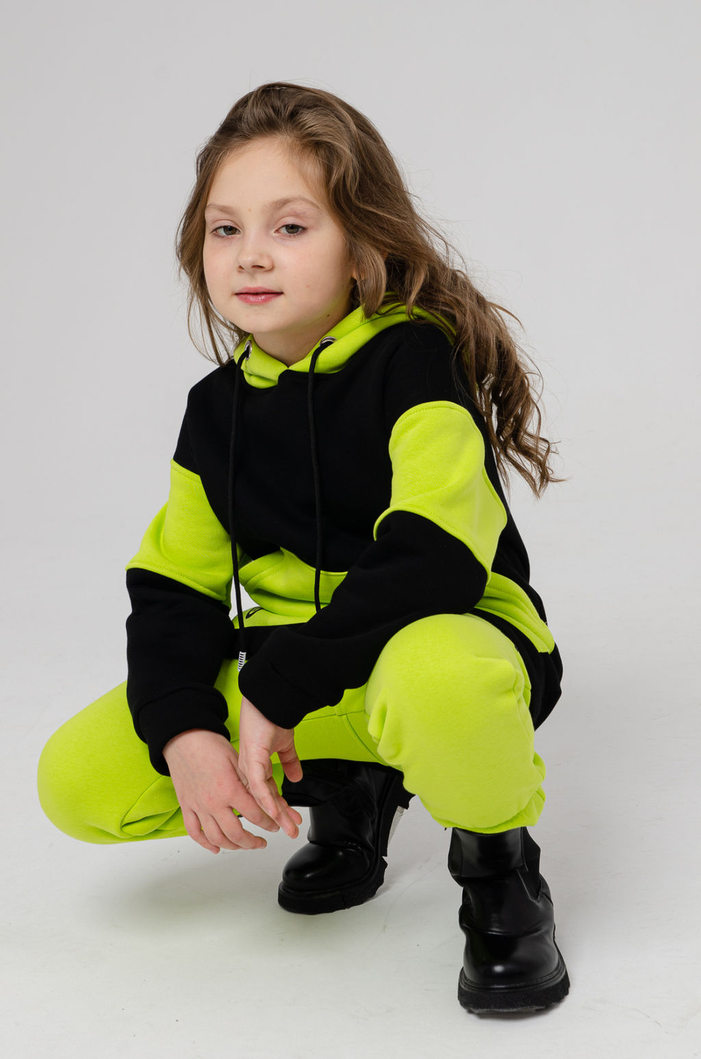 886Д Костюм детский "Черный/салатовый"