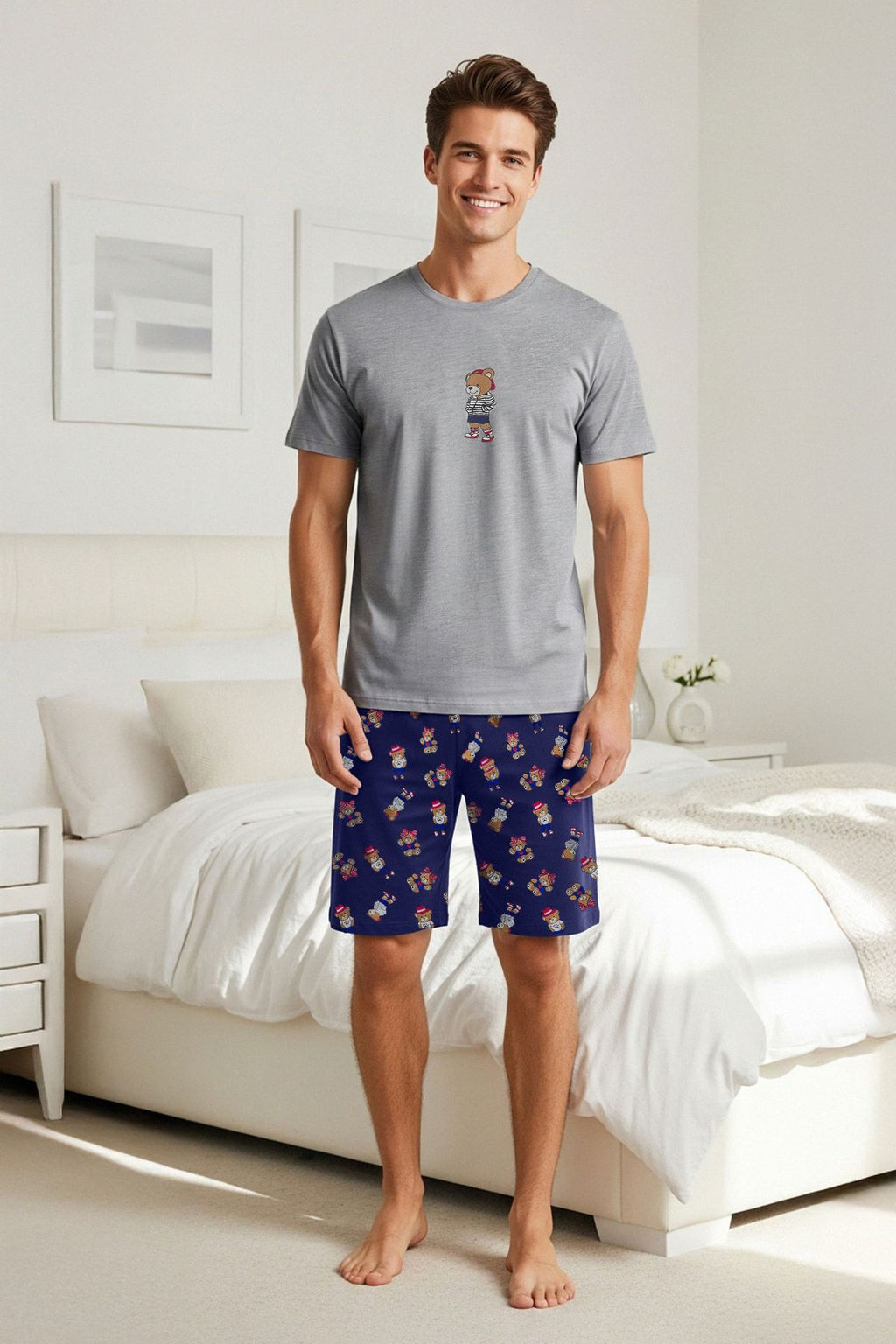 TRENDYOL MAN Gri Melanj- Lacivert Regular Fit Ay?c?k Bask?l? Bask?l? Sortlu Pijama Tak?m? TMNSS25PT00055
